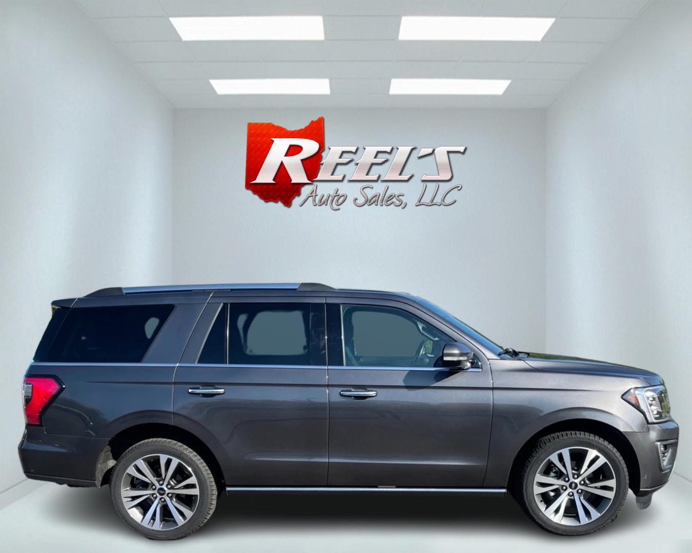 2021 Gray /Black Ford Expedition Limited 302A 4WD (1FMJU2AT0ME) with an 3.5L V6 DOHC 24V TWIN TURBO engine, 10 Speed Auto transmission, located at 11115 Chardon Rd. , Chardon, OH, 44024, (440) 214-9705, 41.580246, -81.241943 - Photo#4